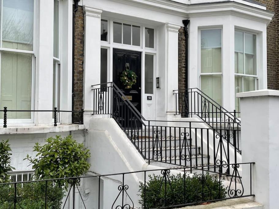 Stylish 3-Bedroom Flat In Kensington Λονδίνο Εξωτερικό φωτογραφία